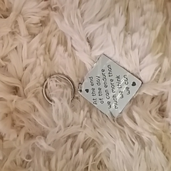 Brand New Inspirational Keychain & Gift Box Set - Picture 3 of 4